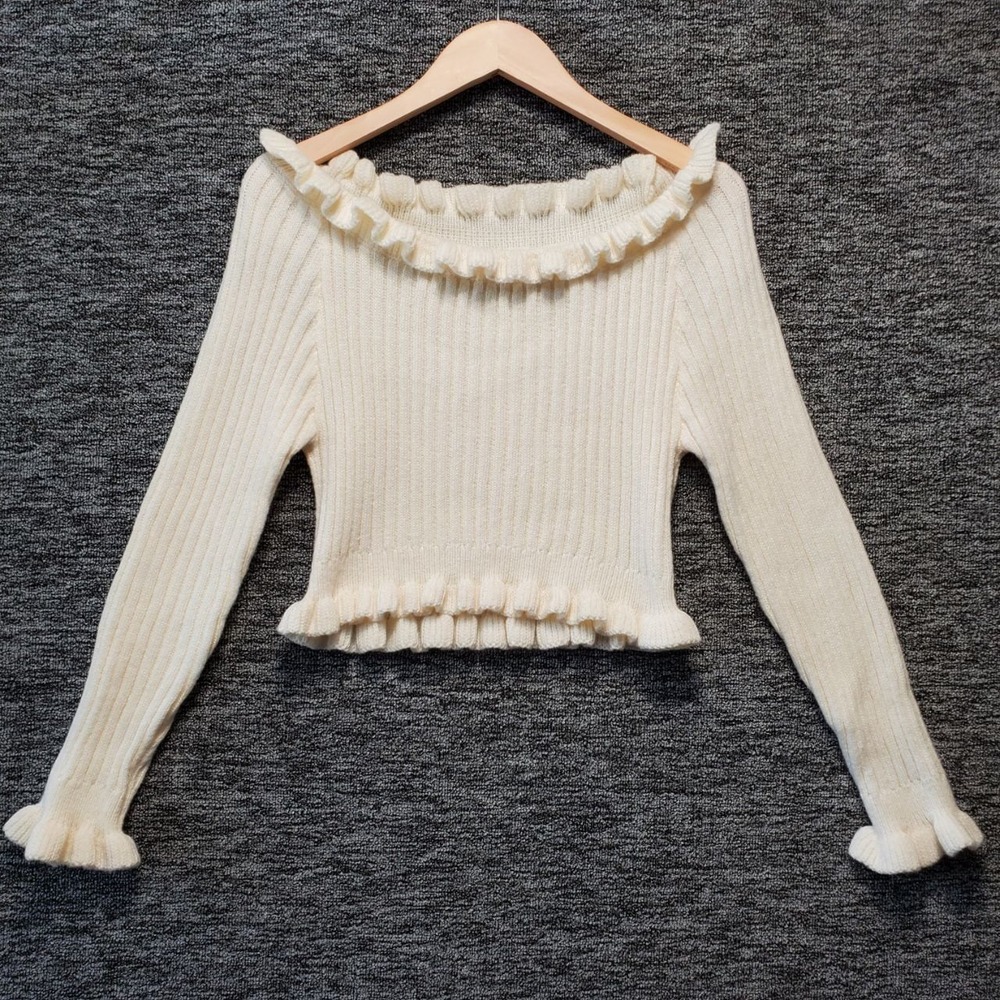 Sweet Generis Cream Ribbed Knit Ruffle Crop Sweater Womens M Off the Shoulder